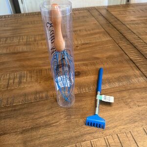 🔥 Sale 5 for $20 🔥 - Spa bundle - Includes 1 scalp massager & 1 back scratcher